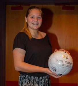 yana-ball-6647