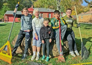 leaf-rake-up-9